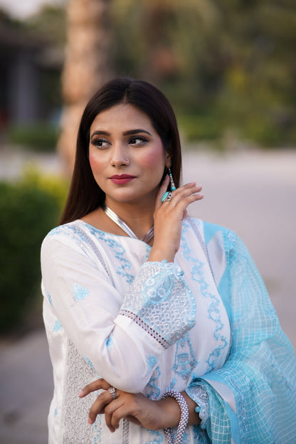 CHANDNI RATEIN White & Aqua CR-1