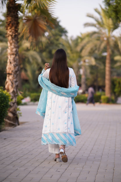 CHANDNI RATEIN White & Aqua CR-1